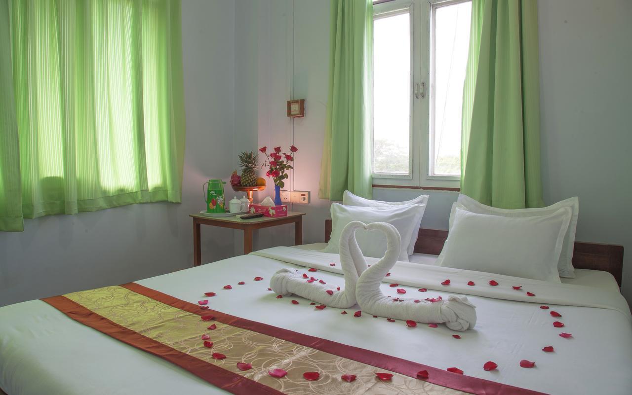 Mother Land Inn 2 Yangon Bagian luar foto