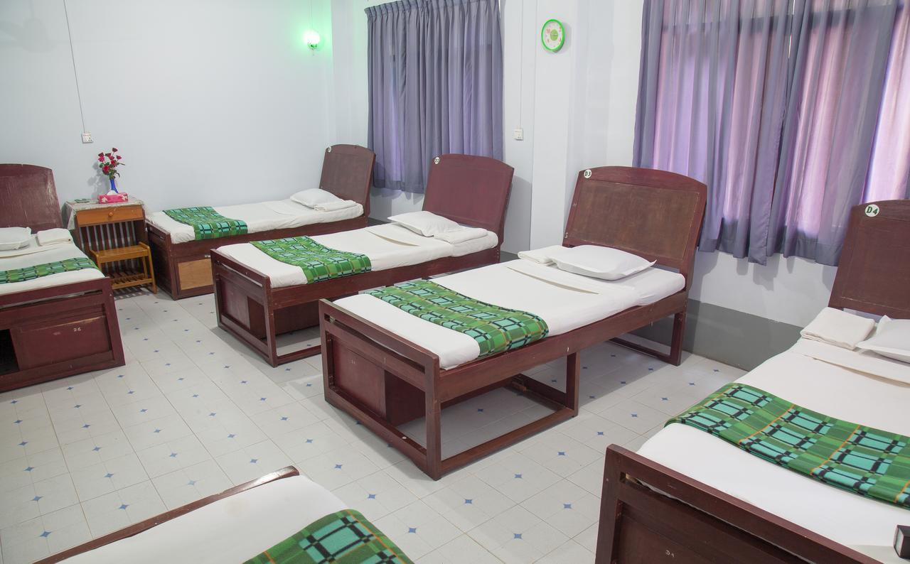 Mother Land Inn 2 Yangon Bagian luar foto