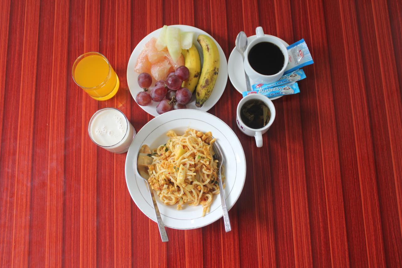 Mother Land Inn 2 Yangon Bagian luar foto